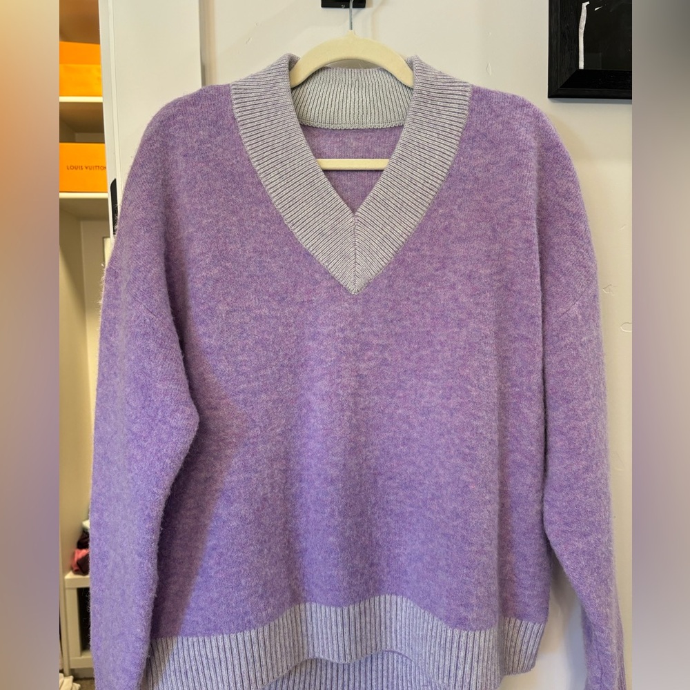Lululemon sweater